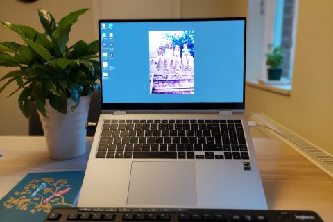 image of desktop computer screen